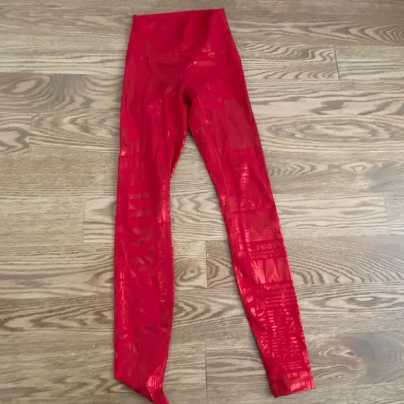 lululemon - Picture 2 of 4